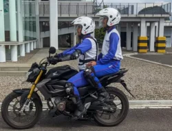 Boncengan Motor Aman dan Nyaman: Panduan Lengkap Lindungi Diri Anda
