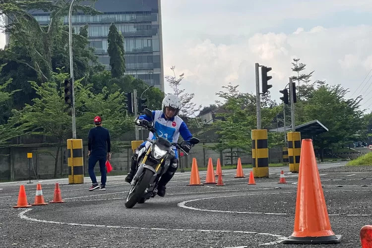 DAM Dorong Keselamatan Berkendara: Kompetisi Advisor Safety Riding Honda Jabar 2025
