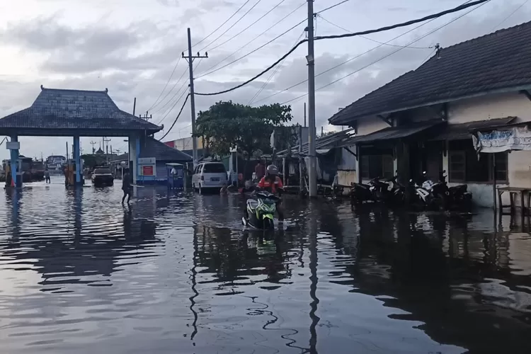 Dinding Laut Tanjung Emas Semarang Jebol Lagi, 33 Keluarga Terdampak Banjir