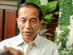 Fokus Cek Fakta: Menguak Misteri Nama Asli Presiden Jokowi 5 Fokus Cek Fakta: Menguak Misteri Nama Asli Presiden Jokowi