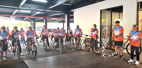 Gowes Bareng Rayakan Ulang Tahun Telkom dan PWI Kepri ke 59 di Batam