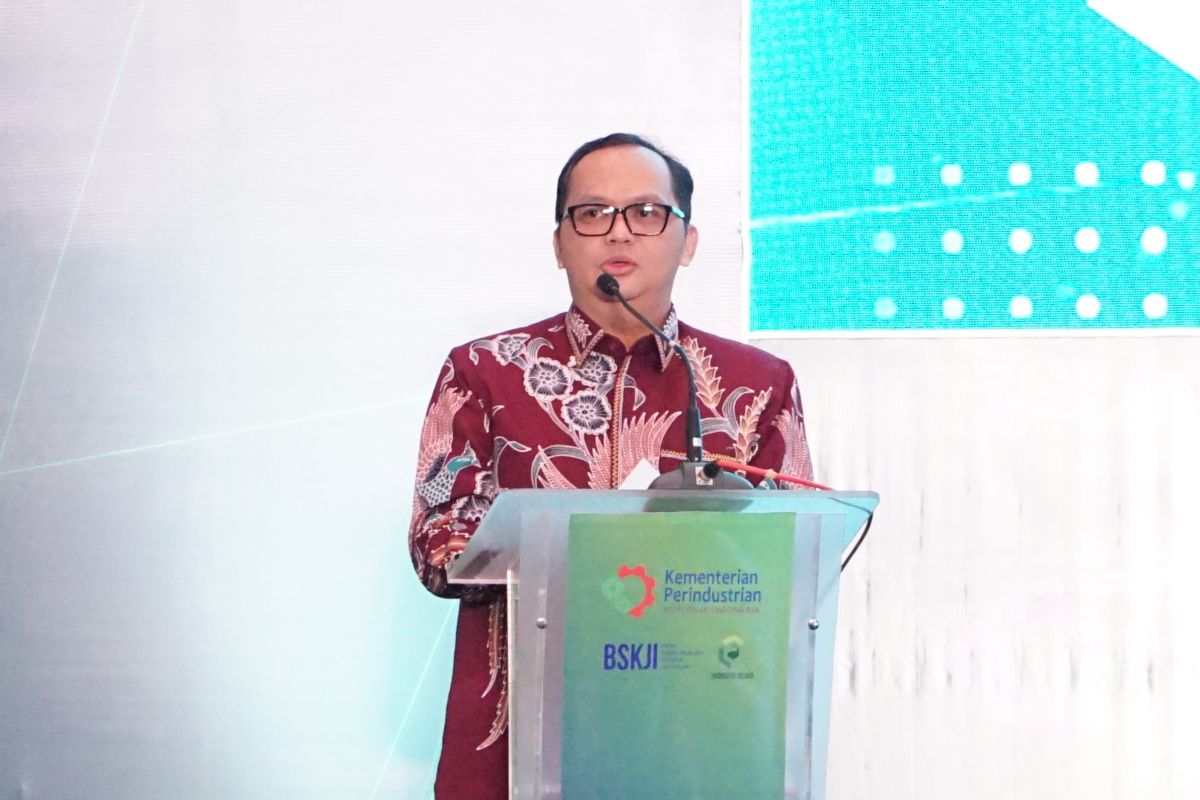 Kemenperin Sulap Limbah Daun Nanas Jadi Bahan Baku Industri Unggulan