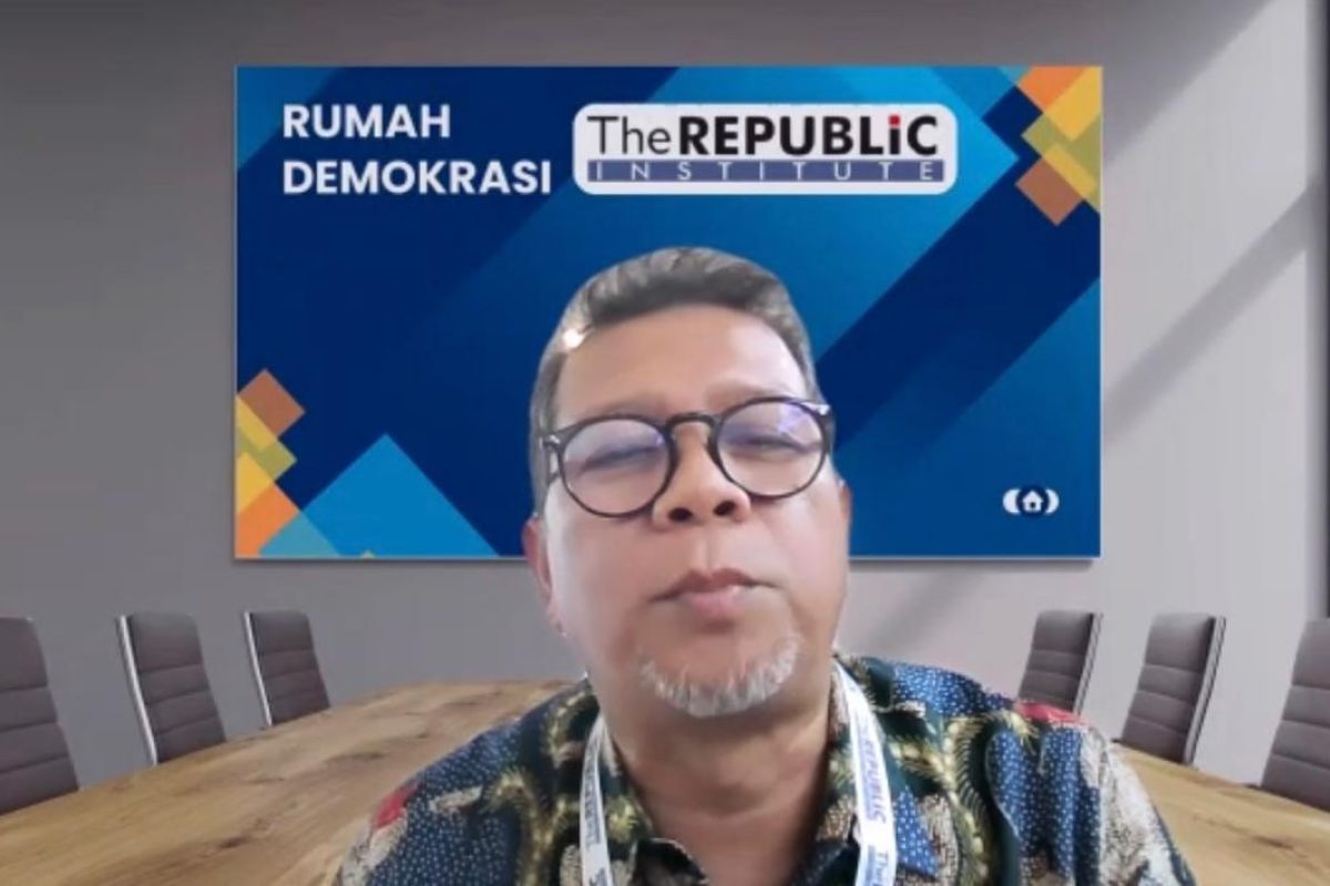 Kinerja 100 Hari Khofifah-Emil Tuai Puas Warga Jatim