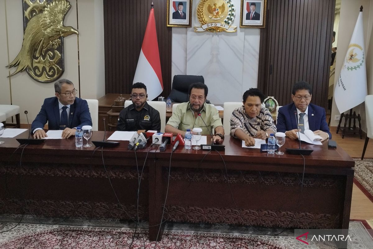 MPR Desak Pemerintah Hentikan Pengerahan Aparat di Papua, Cari Solusi Damai