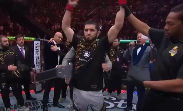 Makhachev Pertahankan Takhta Nurmagomedov Terjungkal di Bantam UFC 280