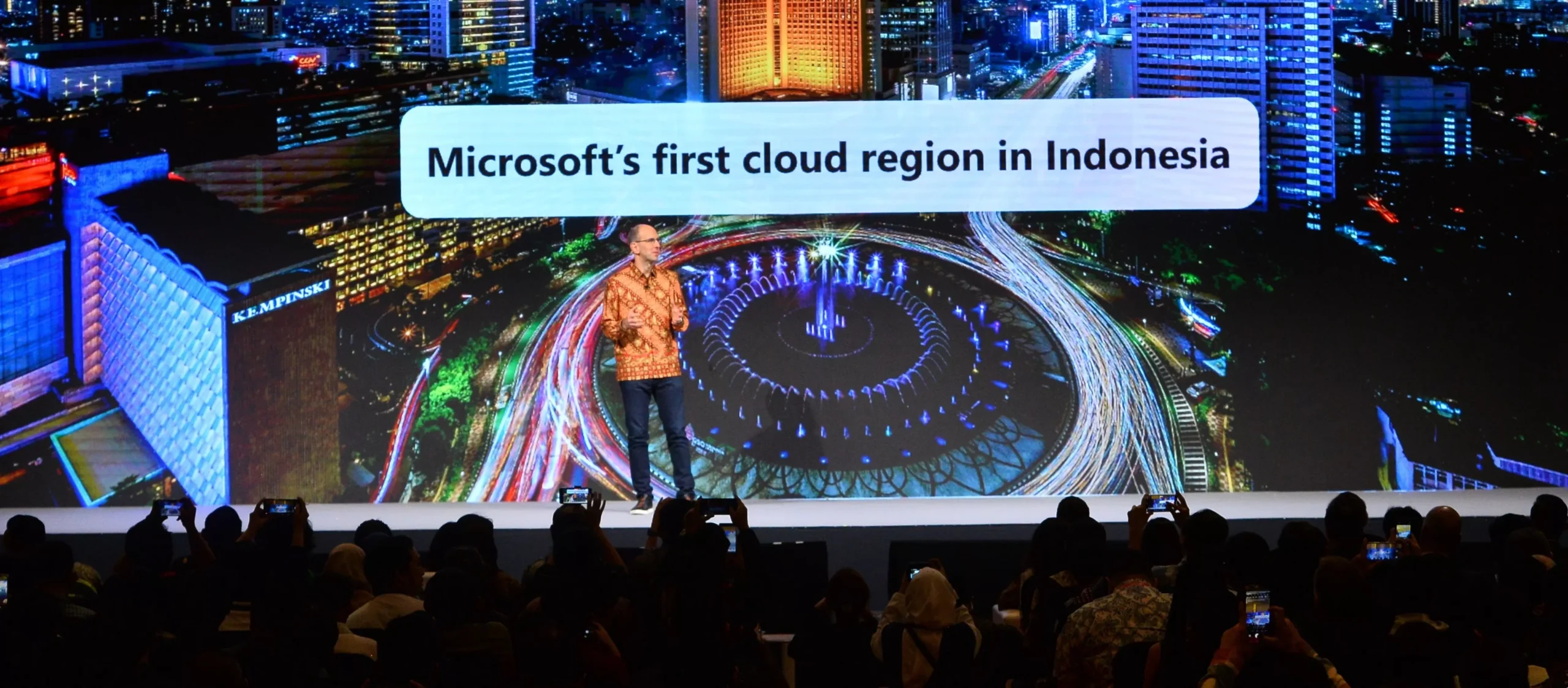 Microsoft Kuasai Pasar Cloud Indonesia: Luncurkan Pusat Data Regional Pertama