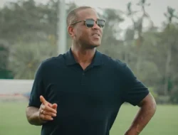 Momen Bersejarah: Kluivert-Pastoor Kunjungi Bali United Jelang TC Timnas