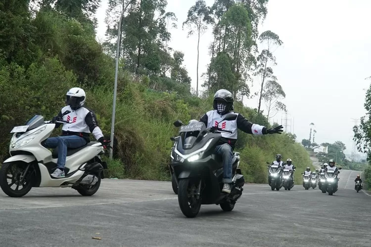 Petualangan Bandung-Garut: Jelajah Cerdas dengan Honda PCX160 RoadSync