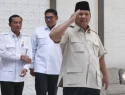 Prabowo Rutin Evaluasi Menteri: Isyarat Reshuffle Kabinet Segera Terbit? 2 Prabowo Rutin Evaluasi Menteri: Isyarat Reshuffle Kabinet Segera Terbit?
