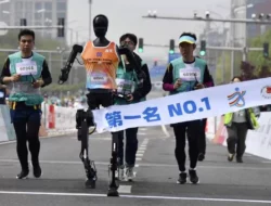 Robot Humanoid Pecahkan Rekor, Menaklukkan Setengah Maraton Beijing 2 Robot Humanoid Pecahkan Rekor, Menaklukkan Setengah Maraton Beijing