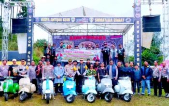 Vespa Antik Sumatera Barat Rayakan 25 Tahun Kapolres dan Wakapolres Hadir