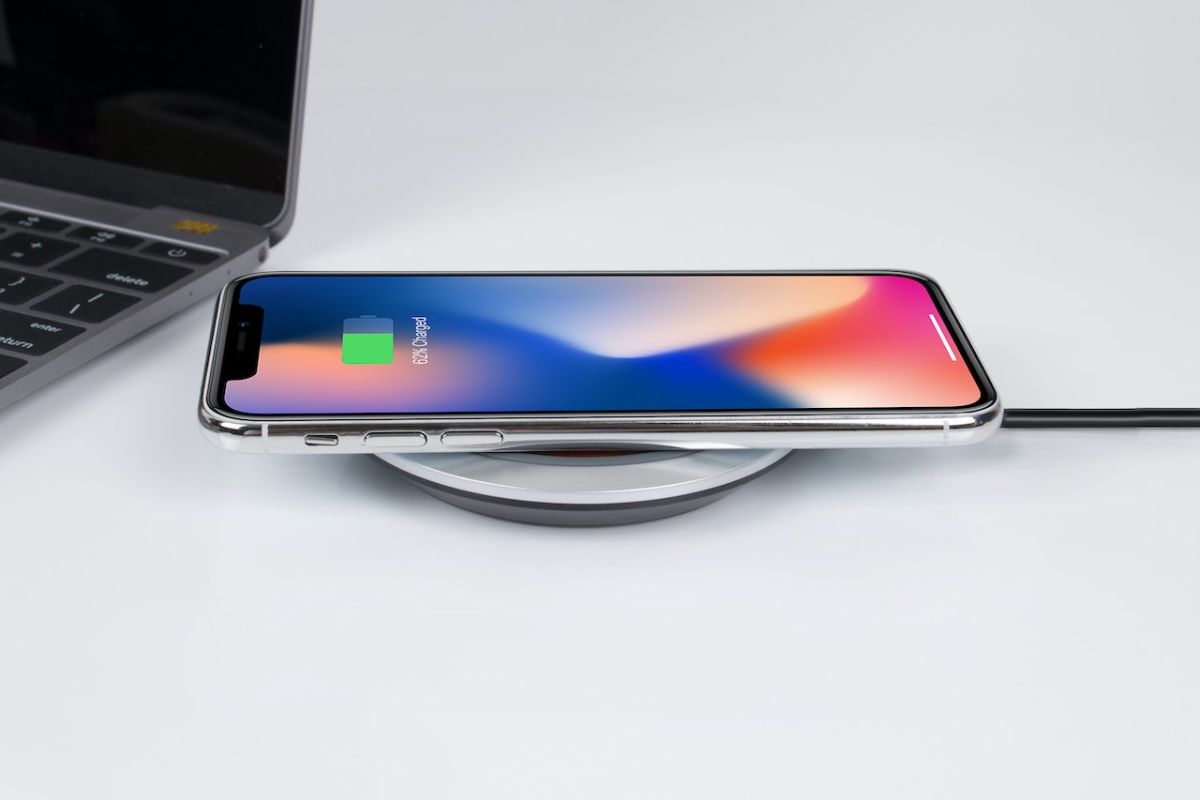 Apple Siap Luncurkan iPhone 17 dengan Pengisian Daya Nirkabel 45W?