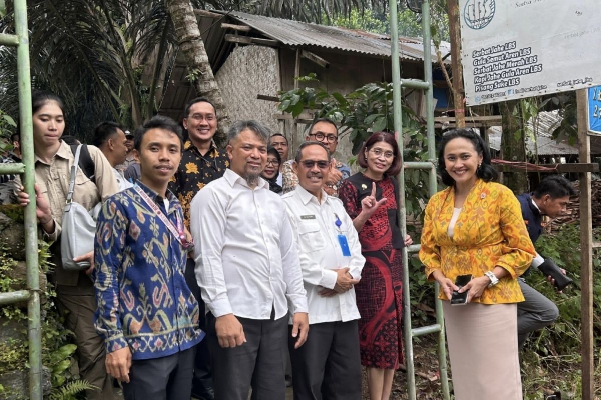 Desa Migran Emas: Benteng Pertahanan Pertama Migrasi Aman dan Terkendali