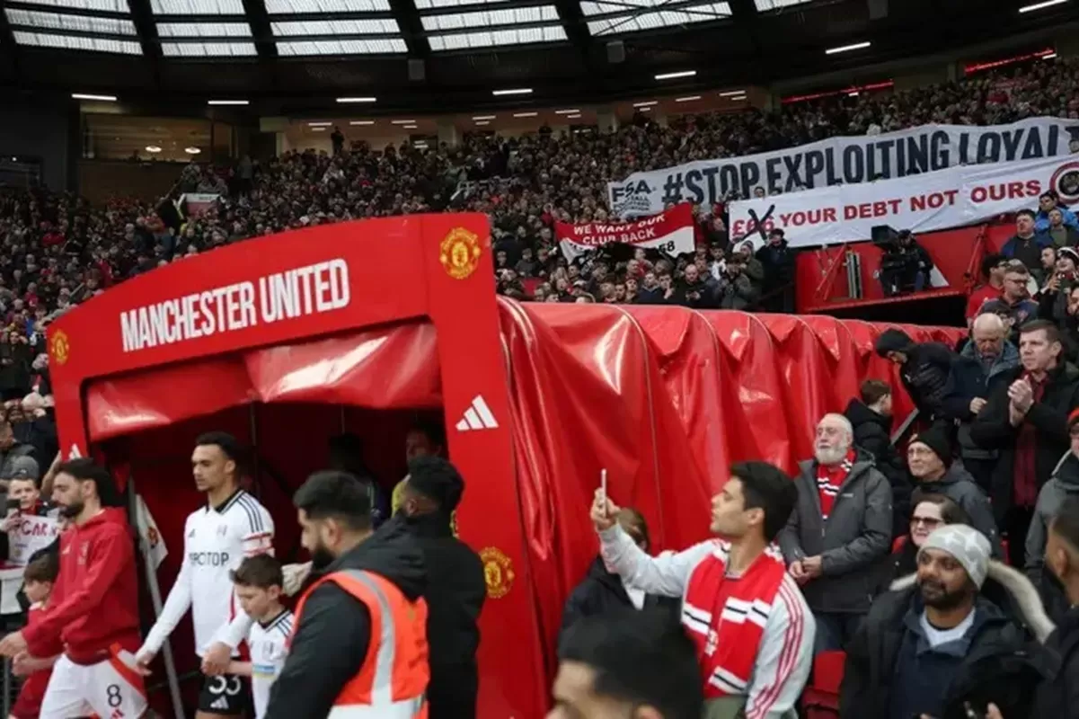 Kenaikan Tiket Old Trafford Picu Protes Suporter Manchester United