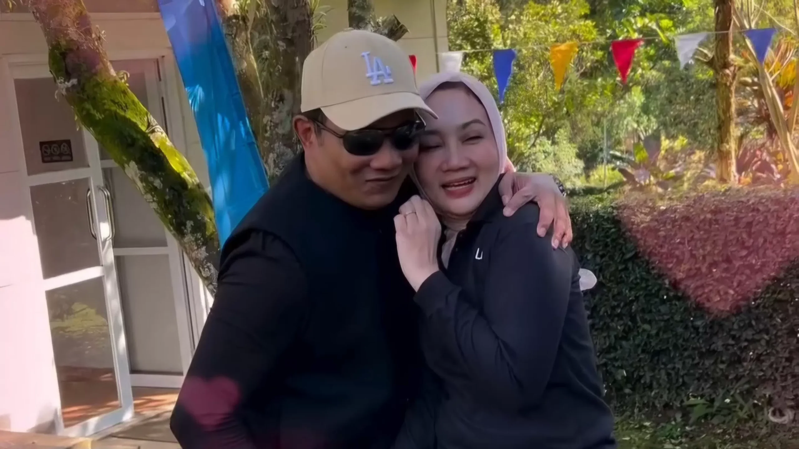Pasca Duka, Ridwan Kamil dan Atalia Kembali Pamerkan Keakraban Mesra