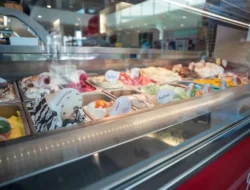 Jelajah Jakarta: Monas, Kota Tua, dan Es Krim Legendaris 1951