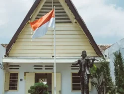 Jelajah Museum & Makam WR Soepratman Surabaya: Harga Tiket Terkini 12 Jelajah Museum & Makam WR Soepratman Surabaya: Harga Tiket Terkini