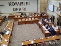 Mencari Jalan Tengah: Menavigasi Implikasi Putusan MK Sistem Pemilu Proporsional Terbuka