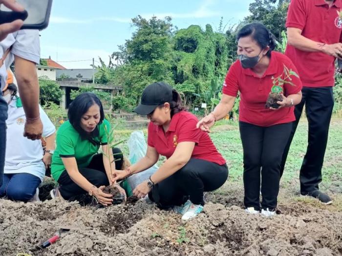 Arya Daru Pangayunan  Jejak Filosofi dan Budaya
