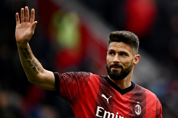 Legenda Giroud Karier, Prestasi, dan Analisis Gaya Bermain