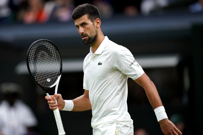 Novak Djokovic Legenda Tenis Dunia dan Kontroversinya